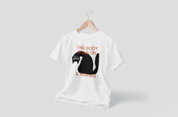 Dieser Körper läuft auf Asanas und Katzen - ich