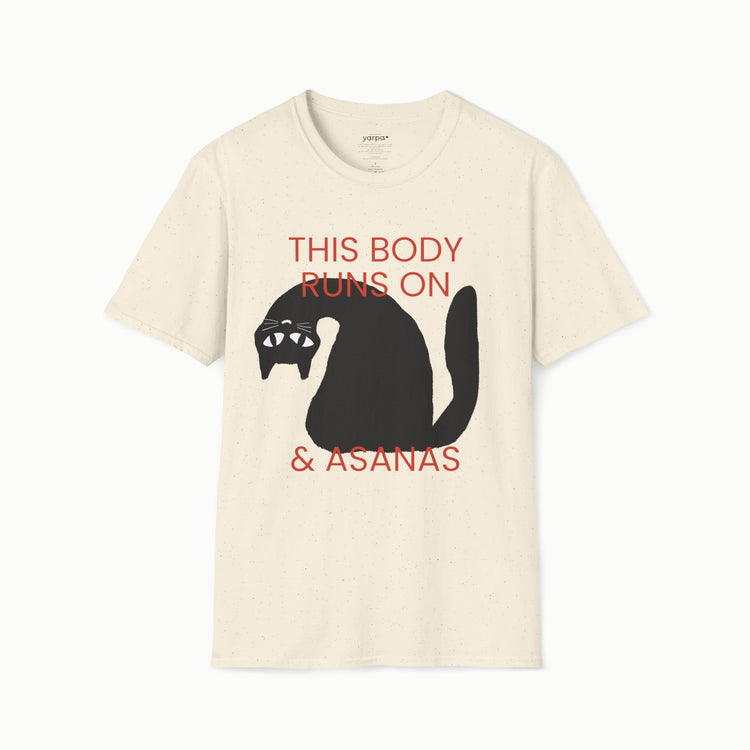 Dieser Körper läuft auf Asanas und Katzen - ich